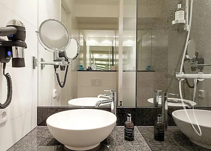 Hotel One Frankfurt-airport 3*